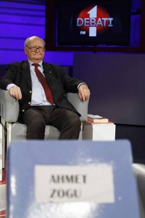 Intervista në “Channel One”/ Skënder Zogu: Unë dëshmitari i tre dasmave mbretërore, si u bombardua benzi dhuratë që Hitleri i bëri Zogut për dasëm