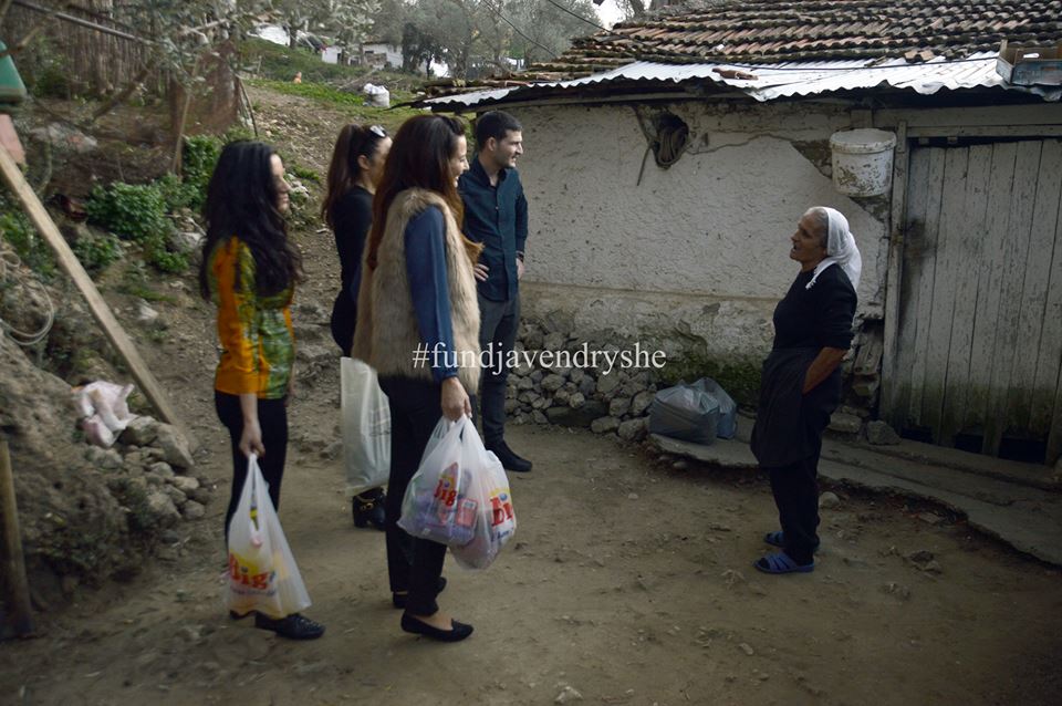 Amarda Toska, shumë pranë njerëzve në nevojë