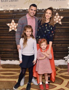 358D4FA900000578-3656580-Of_starting_a_family_with_husband_Cash_Warren_Jessica_revealed_I-m-8_1466695089407