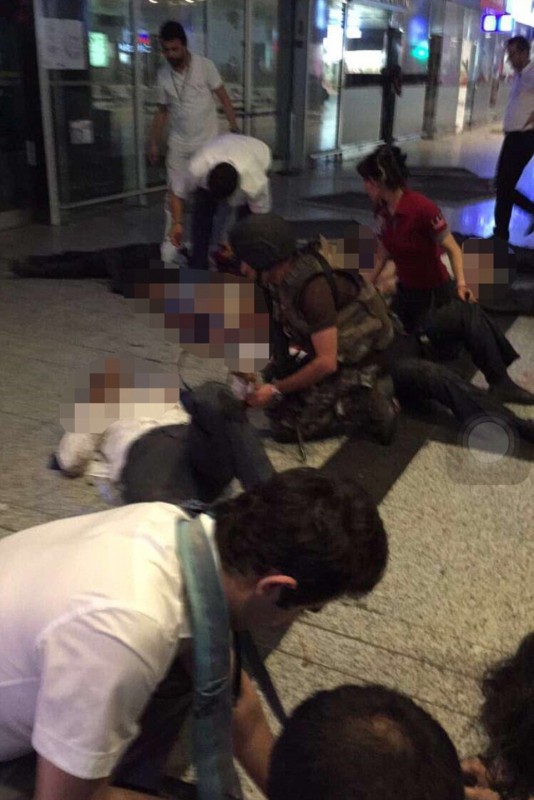 NEEDS VERIFICATION BEFORE RUNNING Pictures supposedly from Istanbul airport From social media, sources unknown