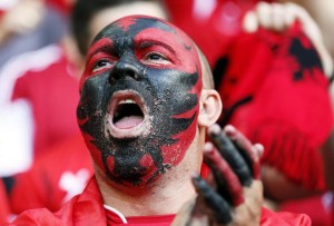 epa05377789 An Albanian fan before the UEFA EURO 2016 group A preliminary round match between Romania and Albania at Stade de Lyon in Lyon, France, 19 June 2016. (RESTRICTIONS APPLY: For editorial news reporting purposes only. Not used for commercial or marketing purposes without prior written approval of UEFA. Images must appear as still images and must not emulate match action video footage. Photographs published in online publications (whether via the Internet or otherwise) shall have an interval of at least 20 seconds between the posting.) EPA/SERGEY DOLZHENKO EDITORIAL USE ONLY