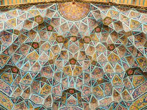 Nasr_ol_Molk_mosque_vault_ceiling1477337636