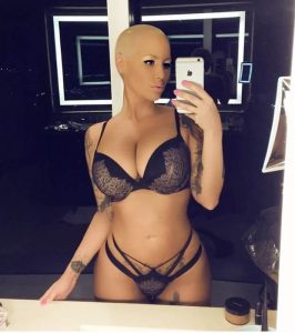 amber-rose-sexy-mirror-selfie-683422