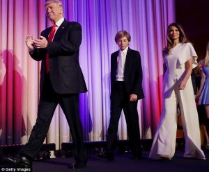 3A3292ED00000578-3920328-Melania_s_choice_was_a_bold_one_after_her_husband_s_opponent_s_v-a-4_14787039602701