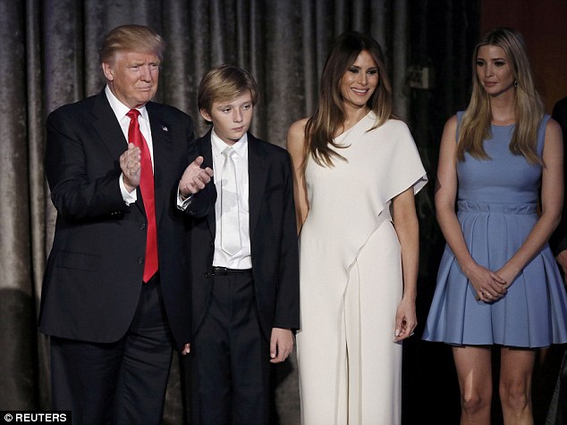 Ja sa ka kushtuar kostumi që kishte veshur Melania Trump sot