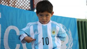 160225131056-murtaza-ahmadi-lionel-messi-afghanistan-super-169