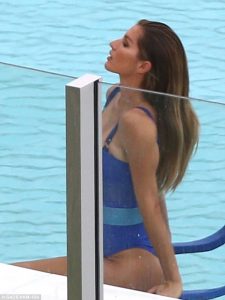 3B740B7E00000578-4042524-Gisele_told_the_Estado_de_Sao_Paulo_newspaper_in_2011_I_have_nev-a-19_1481934003362