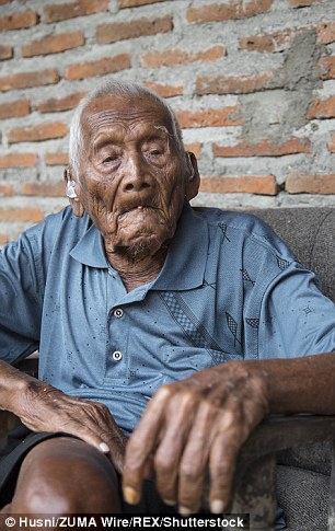 3BBA70D900000578-4078092-Mbah_Gotho_claims_to_be_the_oldest_human_ever_at_146-m-28_1483181443495