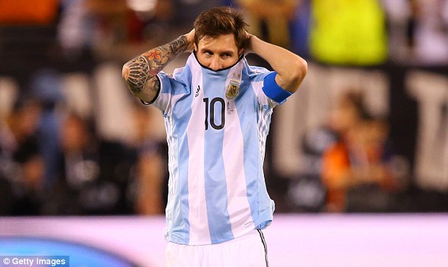 Video/ 10 penalltitë e humbura më të paharrueshme të futbollit