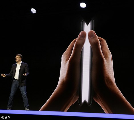 Zbulohet çmimi i Samsung Galaxy F, telefoni që paloset