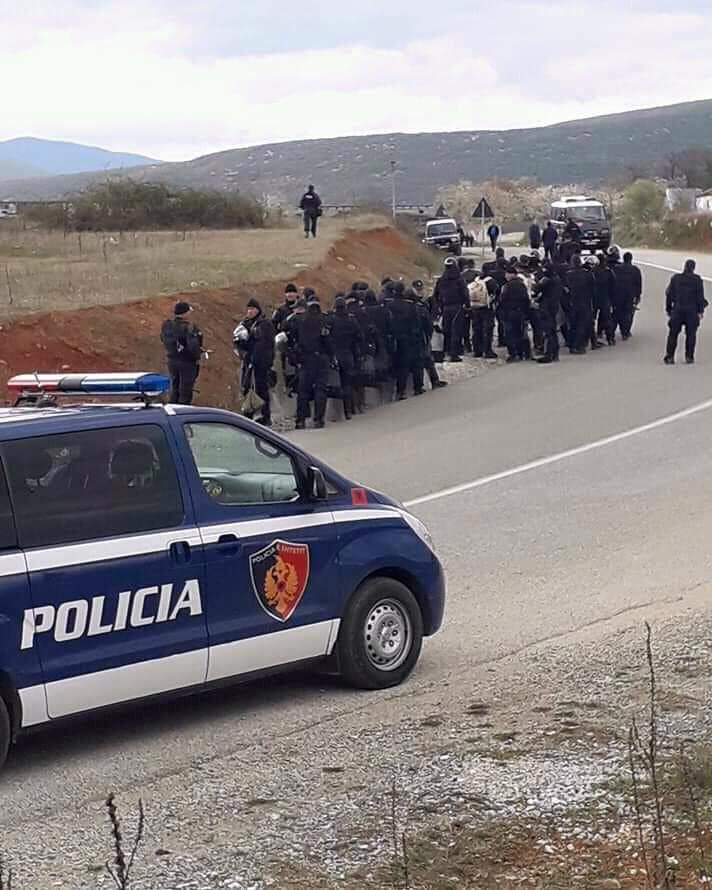 Vizita e Ramës, Berisha publikon fotot: Shtetrrethimi i Kukësit
