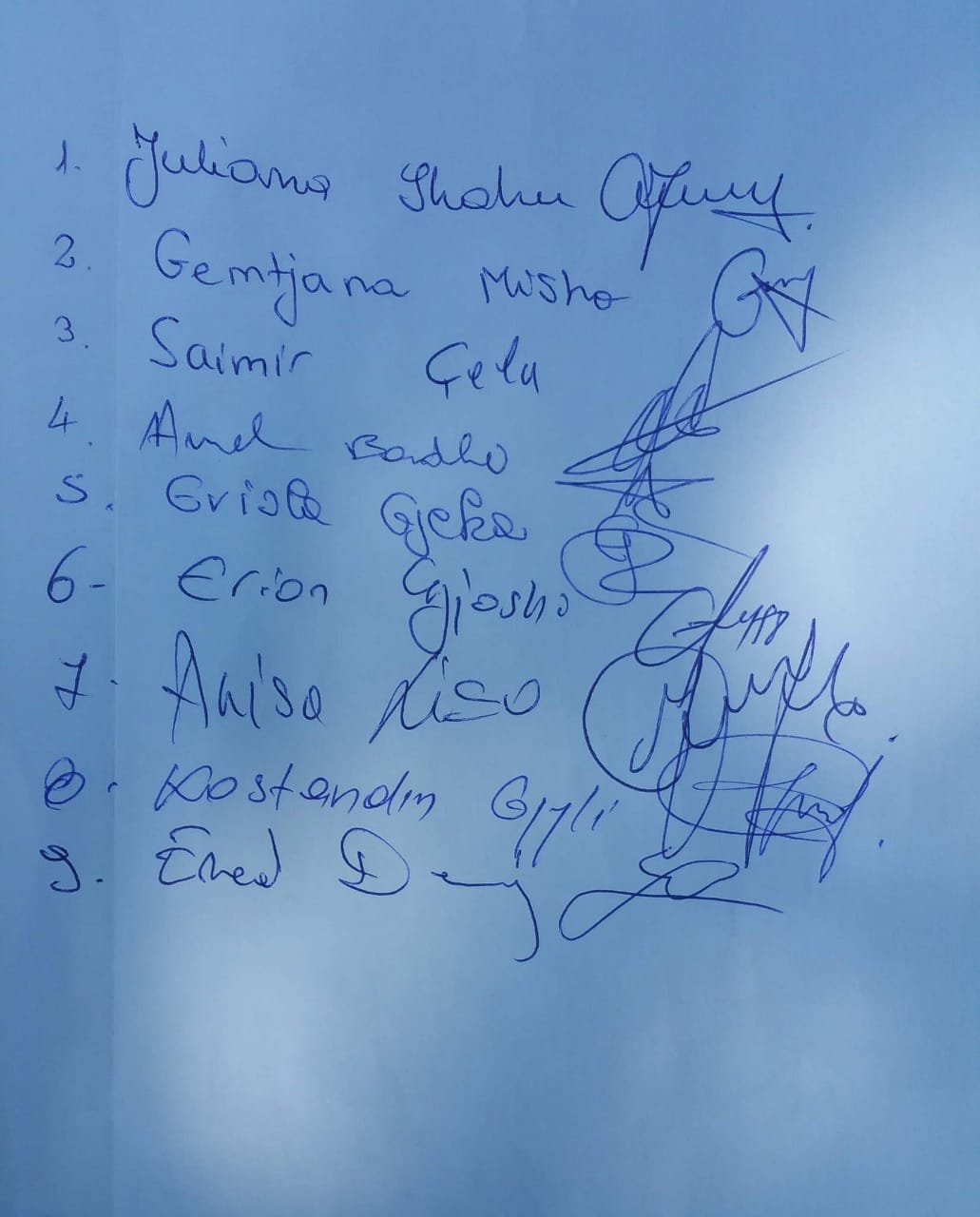 “Plotësoni kërkesat”, Mjekët specializantë bojkotojnë shërbimet në QSUT