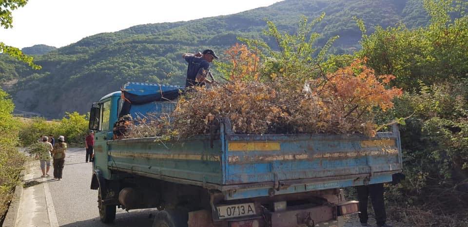 Rama publikon fotot: Asnjë punonjës i opozitës nuk është pushuar nga puna