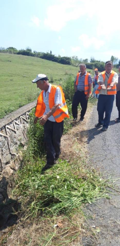 Rama publikon fotot: Asnjë punonjës i opozitës nuk është pushuar nga puna