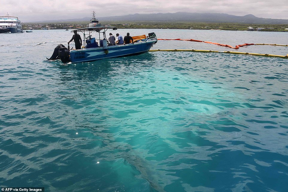 Frikë për masakër natyrore, mbytet anija me naftë në Ekuador
