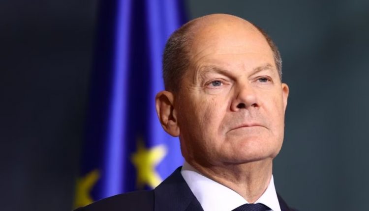– Scholz: Kërkesa e Ukrainës për avionë luftarakë, nuk ka kuptim