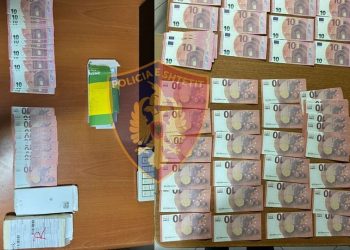 Po i dërgonte me postë, kapet 20 vjeçari që shiste kartëmonedha euro të falsifikuara