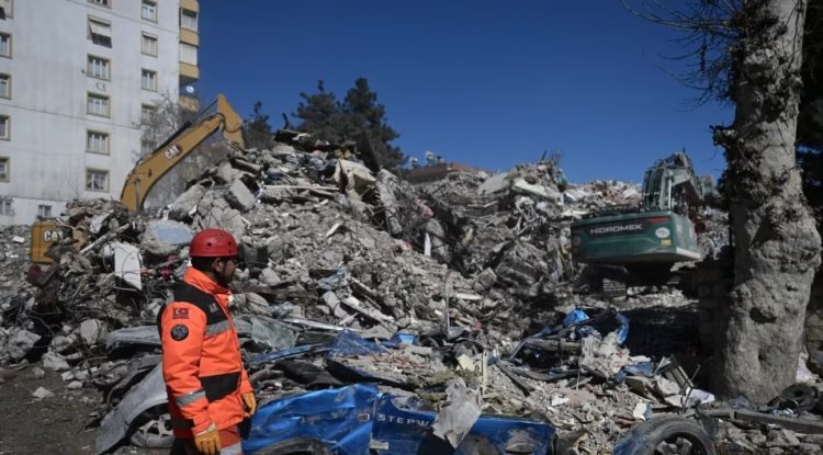 Shkon në mbi 50 mijë numri i viktimave nga tërmetet në Turqi dhe Siri