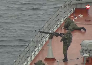 Italia: Në Mesdhe po shtohen anijet ruse, rrezik për incidente