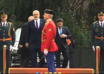 Video/ Mbledhja e përbashkët ndërqeveritare në Podgoricë, ceremonia e pritjes zyrtare