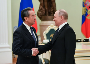 Kina bën thirrje për armëpushimin e luftës Rusi-Ukrainë