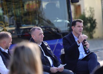 Transporti publik, Veliaj: Kohën e pritjes në stacion synojmë ta kemi 3 minuta