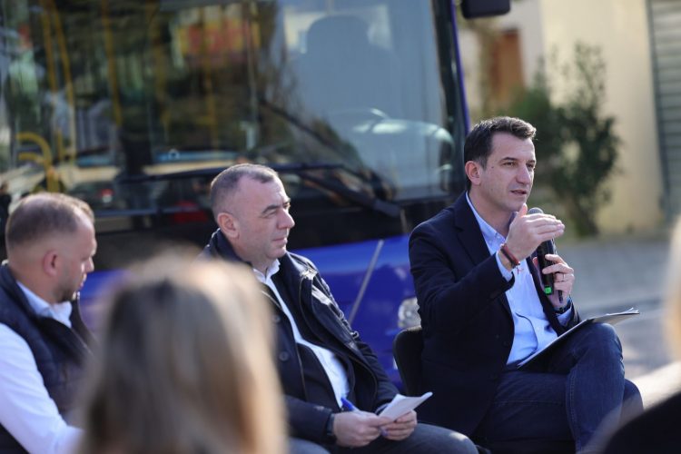 Transporti publik, Veliaj: Kohën e pritjes në stacion synojmë ta kemi 3 minuta