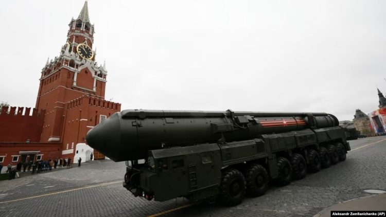 Arsenali bërthamor rus: Sa i madh është dhe kush e kontrollon?