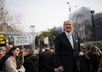 Berisha: Balla njoftoi sot vendimin e 3 Marsit, betohem para këtyre burrave se…