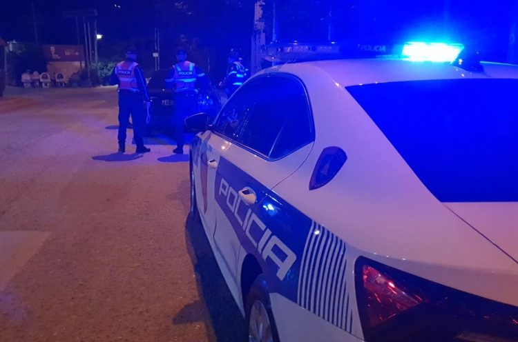 Plagosi me thikë 52-vjeçarin, arrestohet autori