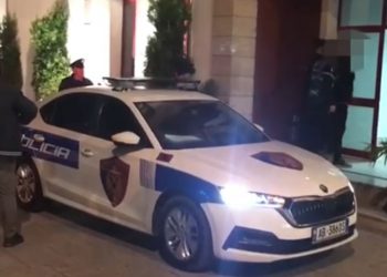 Vidhet gjatë natës banesa e 64-vjeçarit, hajdutët grabisin paratë dhe celularët