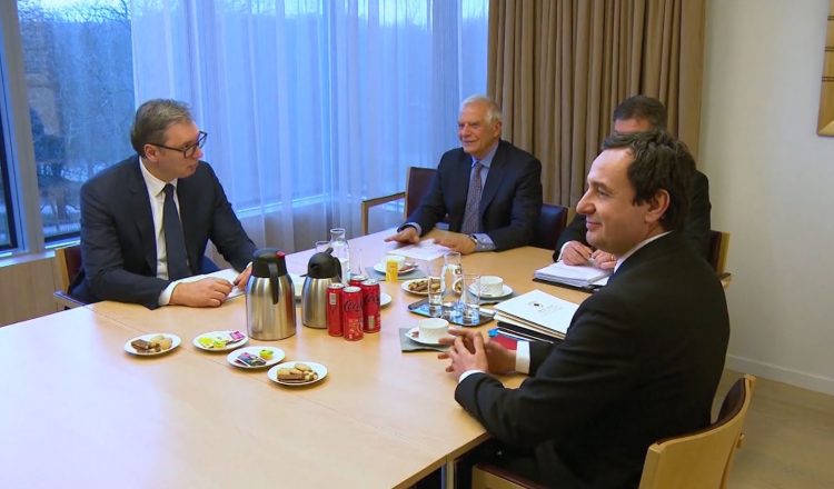 Palët u pajtuan, BE publikon 11 pikat për propozimin Kosovë-Serbi