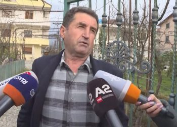 U vra në oborrin e shtëpisë/  Fqinji i Etleva Kurtit tregon problemet me hasmëritë