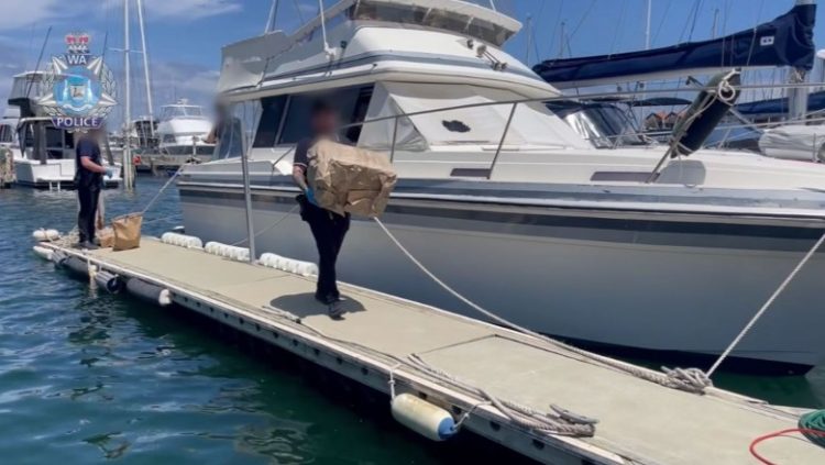 E lidhur me kartelet meksikane, kapet 2.4 ton kokainë në bordin e një anijeje në…
