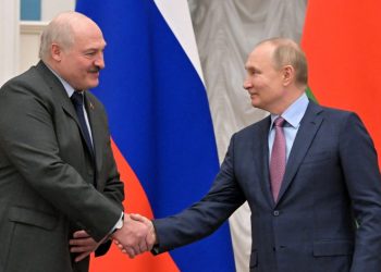 Putin firmos marrëveshjen për të zhvendosur armët bërthamore taktike në Bjellorusi
