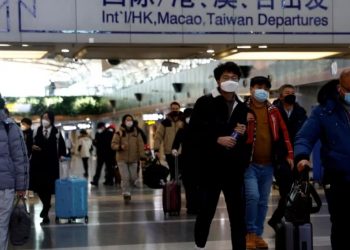 COVID-19/ Kina rihapet për turistët, rifillon lëshimi i vizave