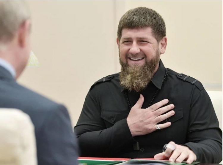 Lideri çeçen i shpreh besnikërinë Putinit: Ushtarët tanë nuk do iu braktisin