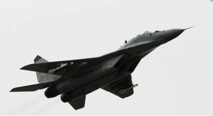 Sllovakia vendos t’i dërgojë avionë luftarakë Ukrainës