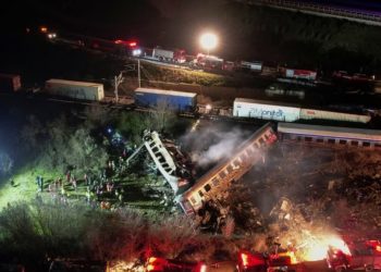 Përplasja e dy trenave në Greqi, shkon në 43 numri i viktimave