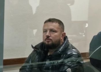 113 mijë euro në makinë, efektivi i RENEA-s mbetet në burg: I mora tek një biznesmen  