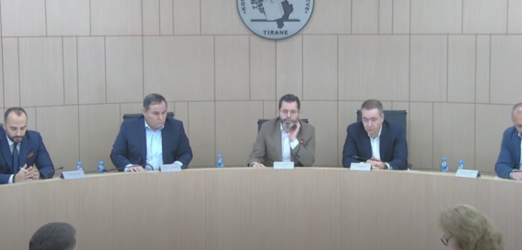 Kërkoi çregjistrimin e PD të drejtuar nga Alibeaj, Kolegji Zgjedhor “rrëzon” Berishën