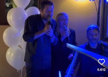Video/ Karaoke e Melonit dhe Salvinit në 50 vjetorin e tij, polemika në Itali