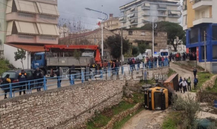 Përmbyset kamioni dhe e zë poshtë, ndërron jetë shoferi 53-vjeçar