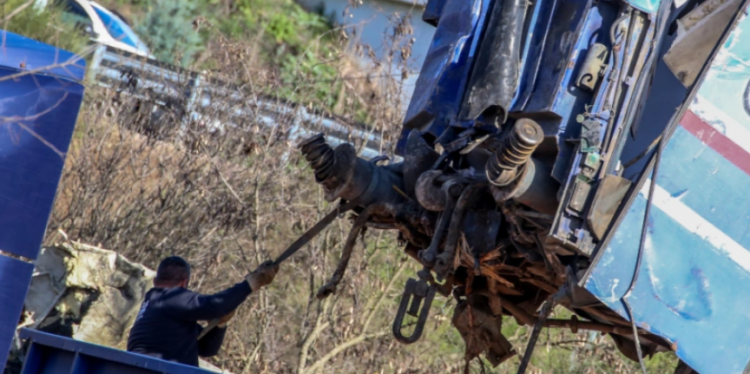 Përplasja e trenit në Greqi/ 19-vjeçarja që shpëtoi: Më vjen turp që jam gjallë
