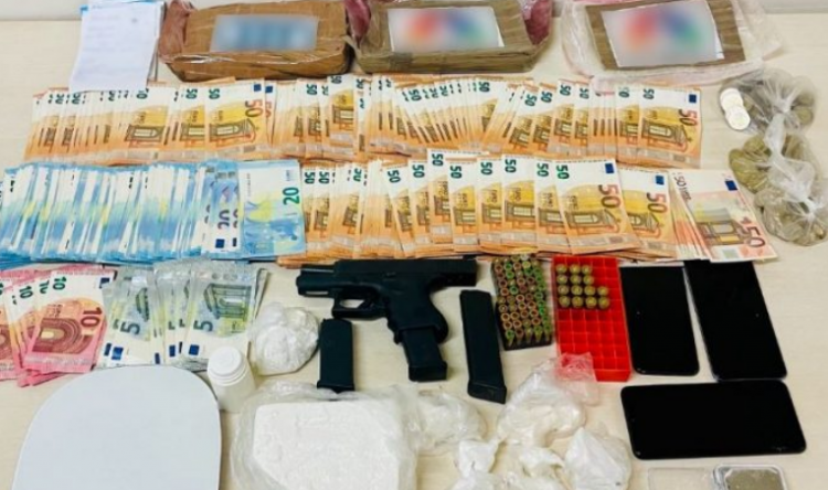 Armë, drogë dhe shuma parash/ Arrestohet 41-vjeçari shqiptar në Selanik