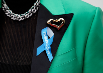 Pse të nominuarit për Oscar mbanin shirita blu?