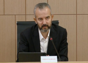 Celibashi-kryebashkiakëve: Gjobiteni nëse aktivitetet kryhen në shoqërinë e politikanëve