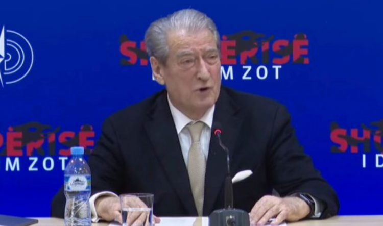 Berisha: Opozita finalizon në orët që vijnë koalicionin më të fuqishëm