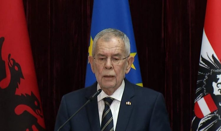 Presidenti i Austrisë në Tiranë: Mbështesim anëtarësimin e Shqipërisë në BE