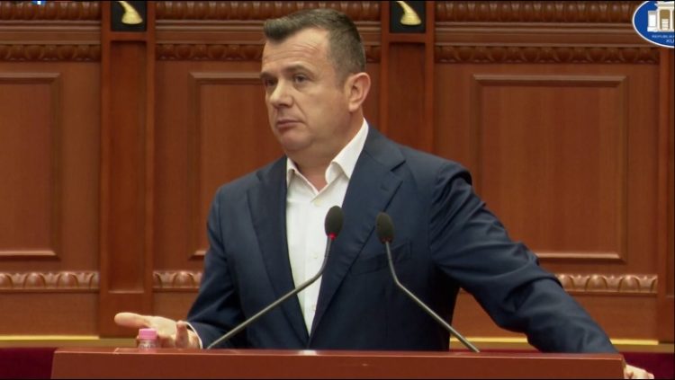 Mocion me debat për raportin e DASH, Balla: Përshëndes faktin që s’ka firmosur Berisha